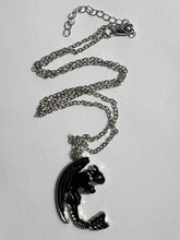 Load image into Gallery viewer, Black Dragon Necklace