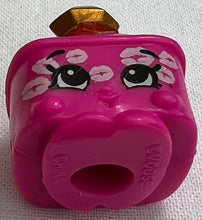 Load image into Gallery viewer, Shopkins Rowena Ring Box Figure